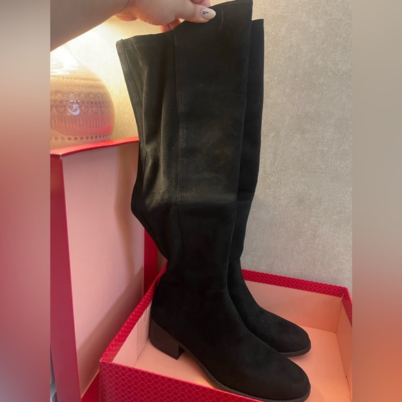 Kelly&Katie Black Suede Boots - Picture 4 of 5